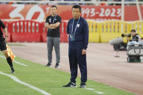 热刺已经失去了本坦库尔和比苏马，洛塞尔索也有伤在身，即使及时复出也状态未知，如果萨尔再停赛的话，那么对于热刺来说将是严峻的挑战和头疼的问题。